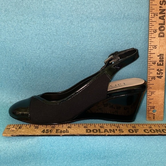 TARYN BY TARYN ROSE Karine black buckle sling back wedge NEW in box size 5 1/2 M - Picture 8 of 8